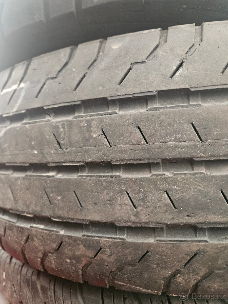 215/70R15C 109/107S Continental - 2