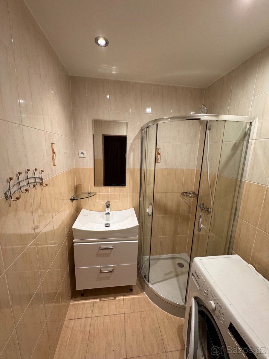 Prodej bytu 2+1 53 m² Pardubice - 2