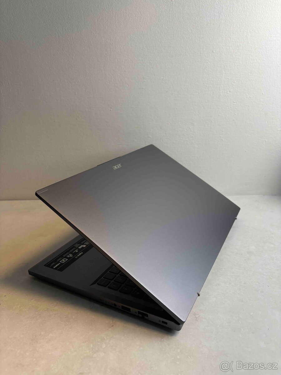 Acer Aspire A16-516M - 2