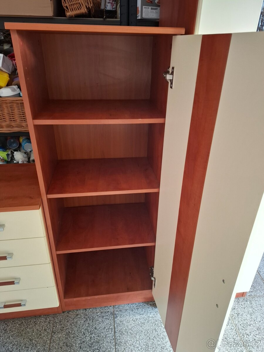 Předsíňová stěna - 2