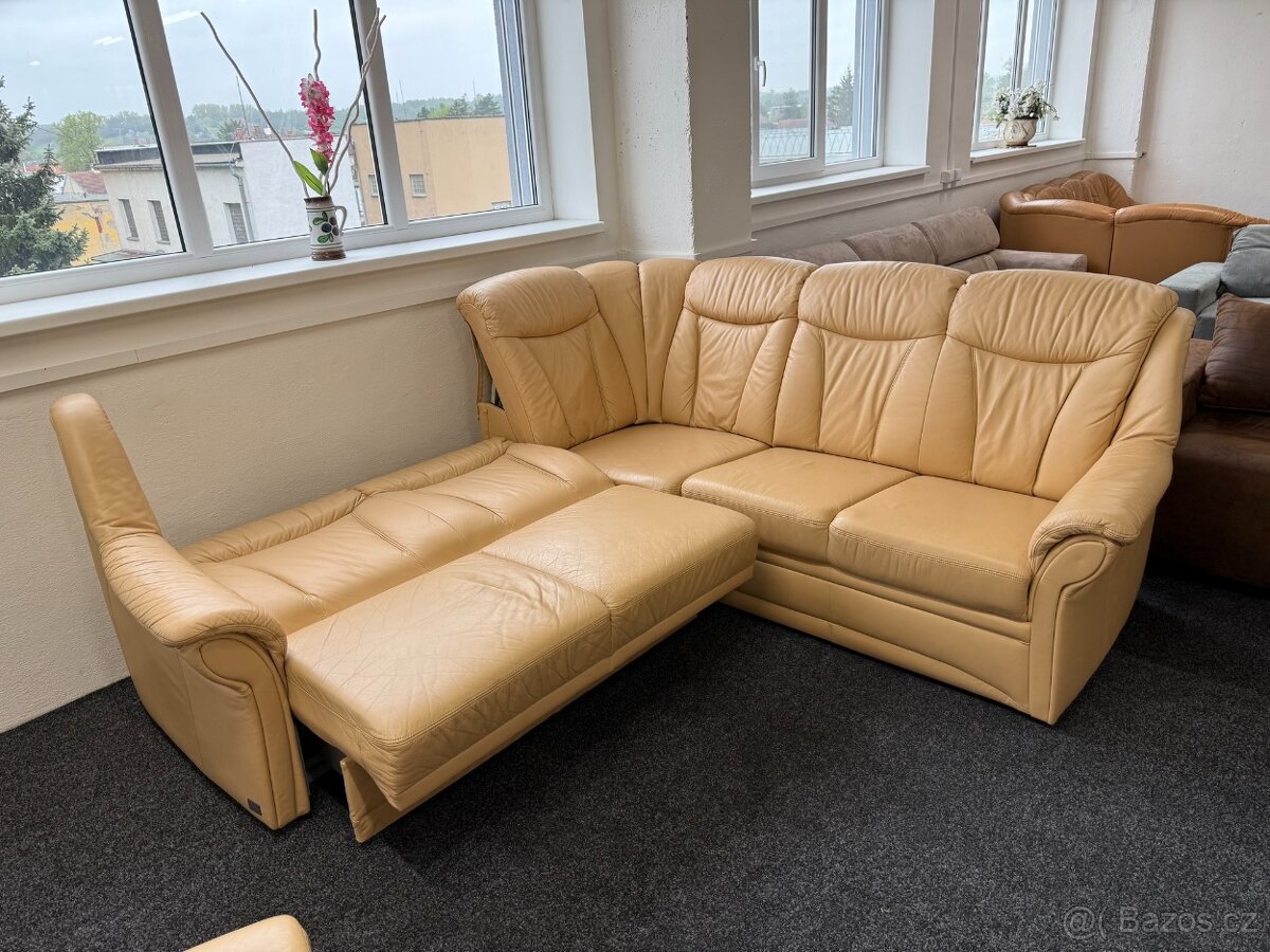 Sedací souprava rohová -rozkládací +taburet -kůže - 2