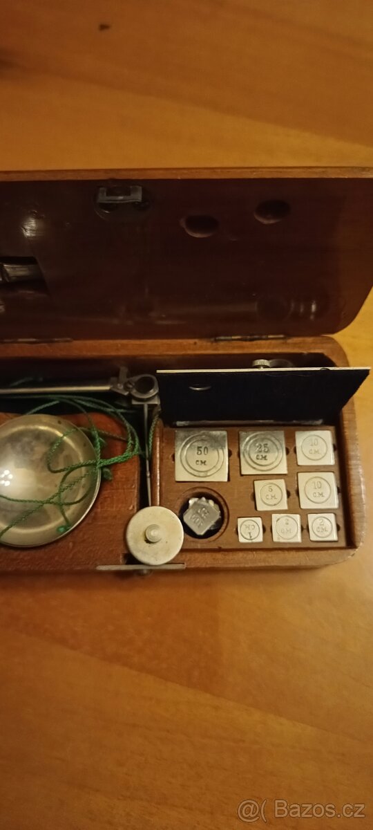 Miskové cestovní zlatnické váhy - 2