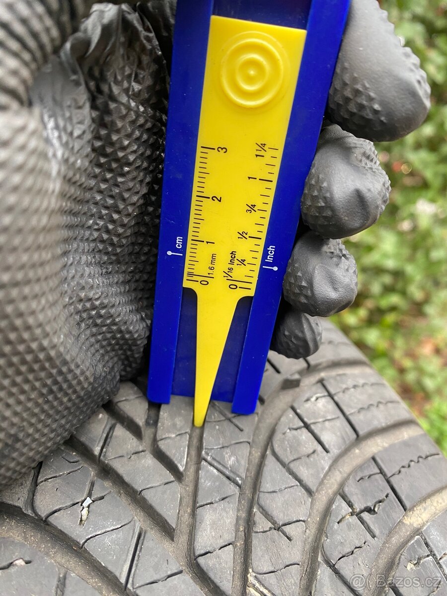 205/60 R16 96H Denica 2x6mm dot4523 zimní - 2