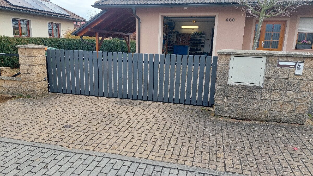 posuvná brána - 2