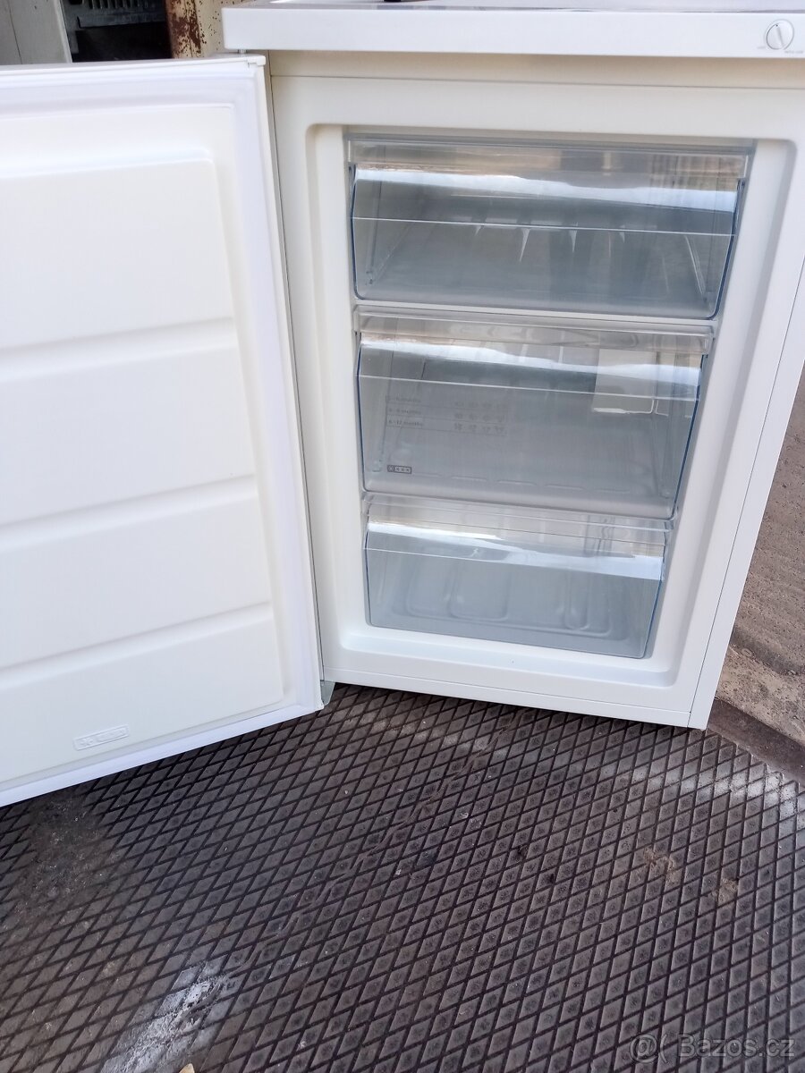 Mrazák Bosch ( jen pár krát používaný) - 2