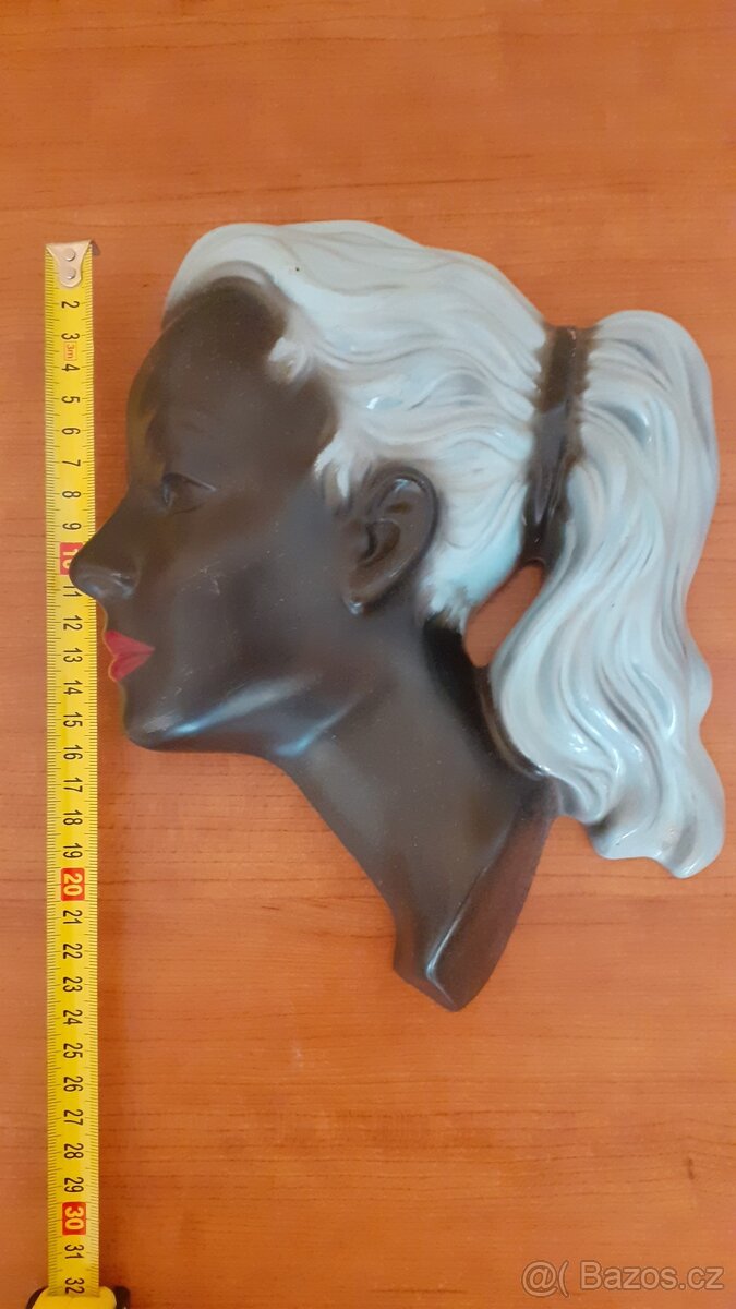 Plastika dívčí hlavy - 2