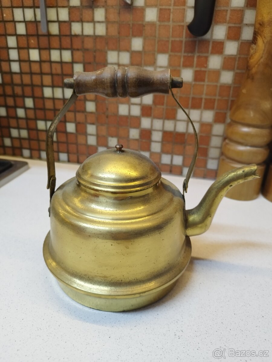 Konvička s dřevěným madlem - 2