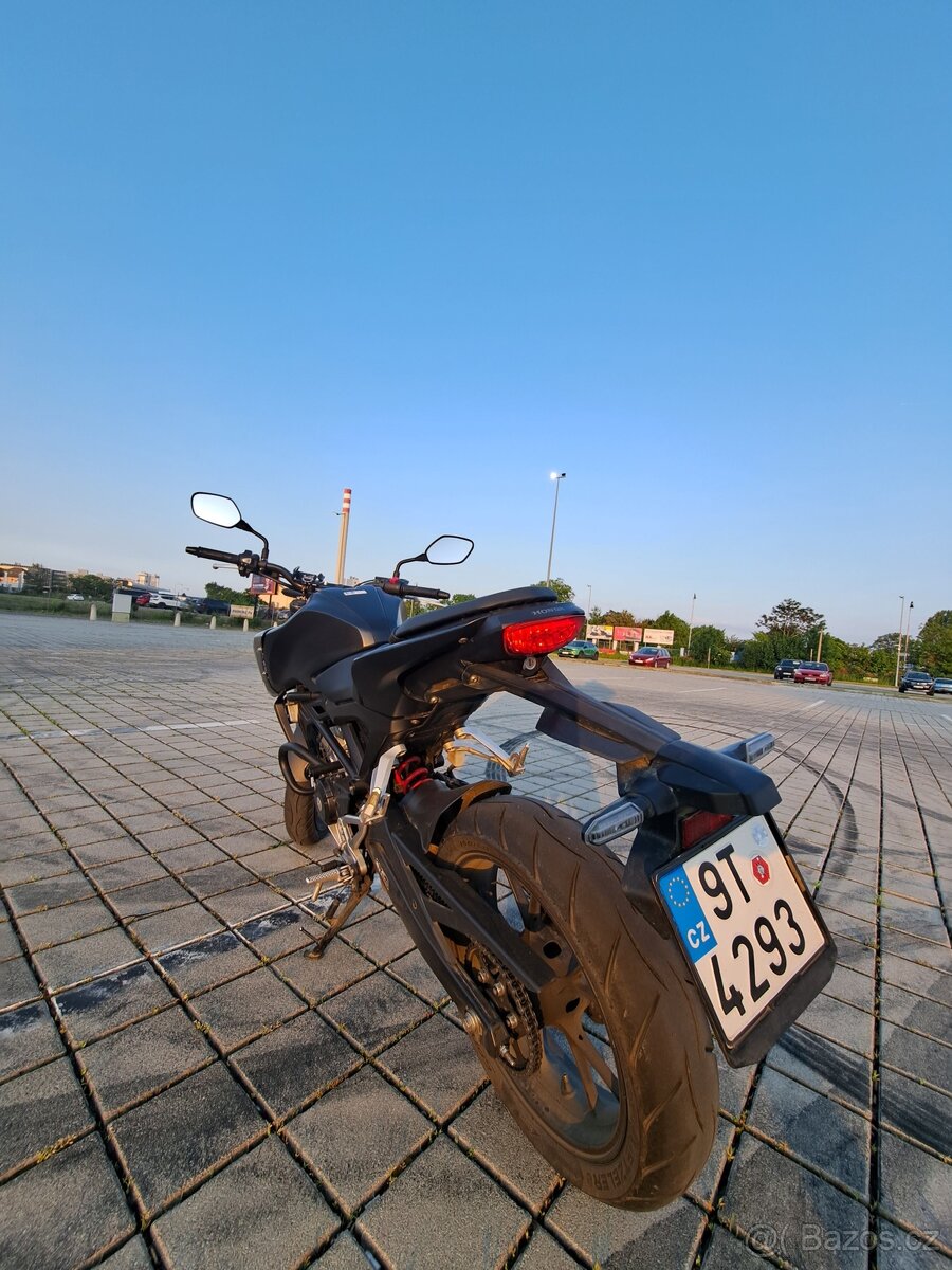 Honda cb125r 2020 - 2