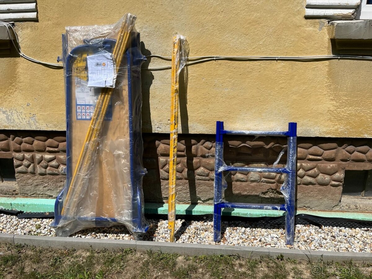 pracovní plošina (minilešení) - 2