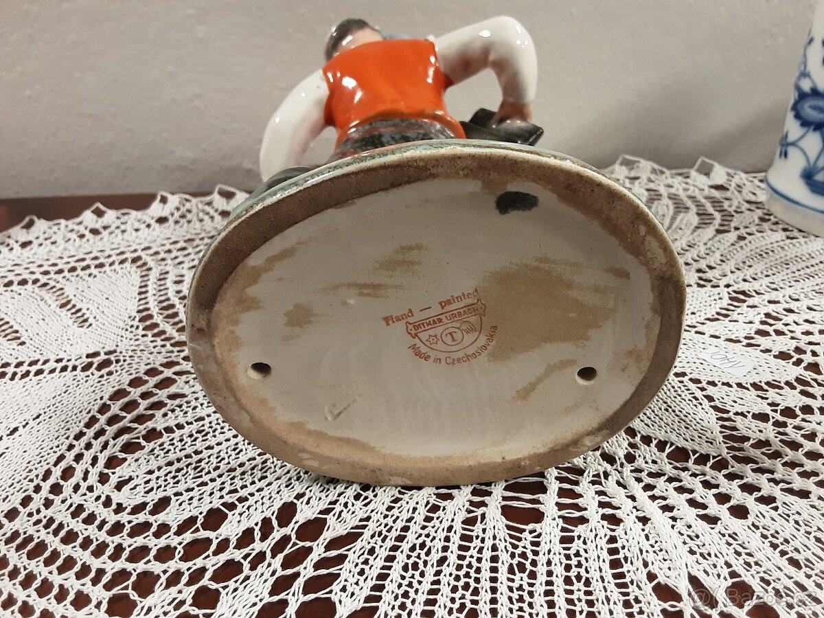 Keramická soška harmonikáre - 2