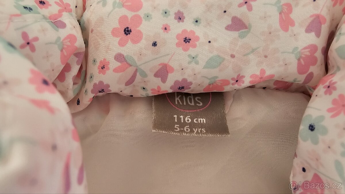 Dívčí vesta vel. 116 - 2