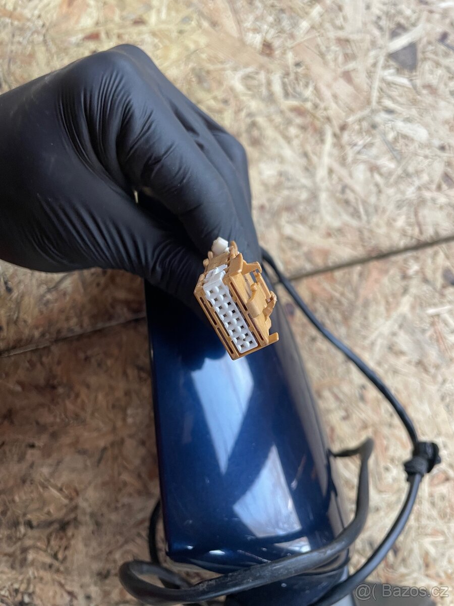 Audi A4 B6 zrcátko - 2