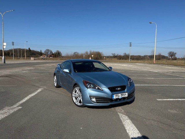 Hyundai Genesis Coupe V6 3,8i automat, 223kW - 2