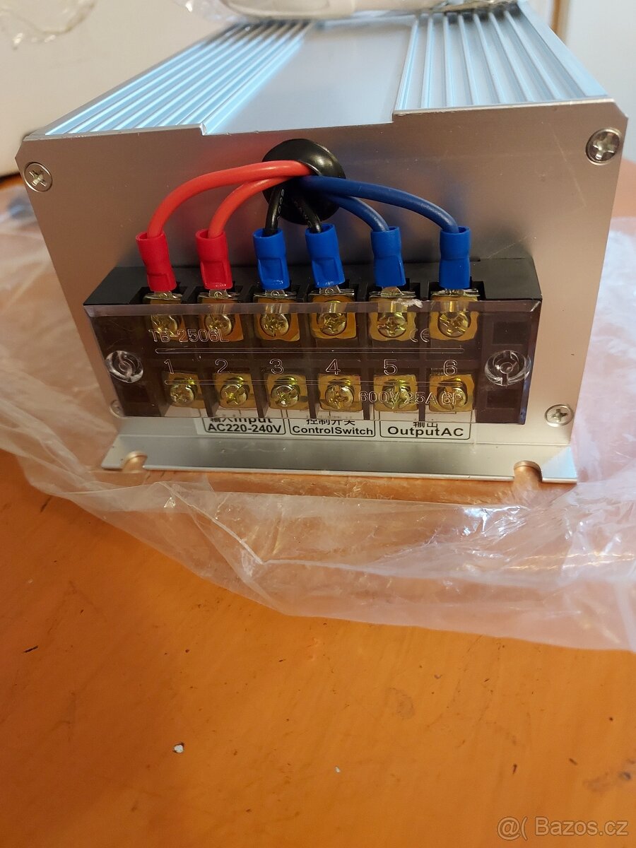 Napájecí zdroj pro stmívací sklo - 2