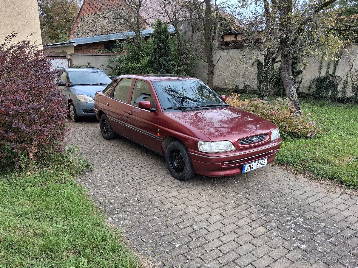 Prodám Ford Escort - 2