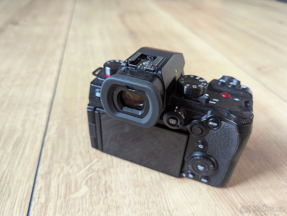 Panasonic Lumix G9 II - 2