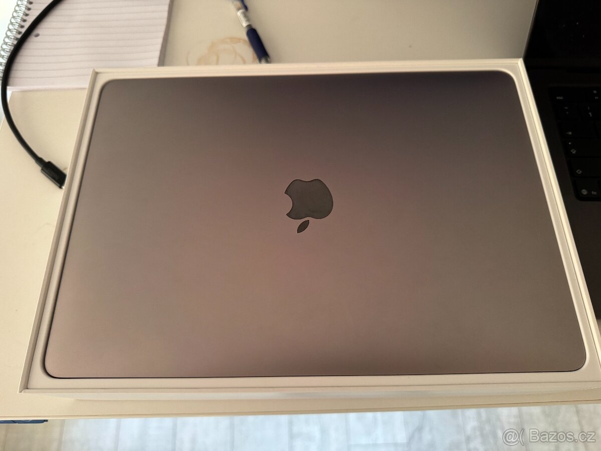 Apple MacBook Pro 2017 i5 8GB - 2