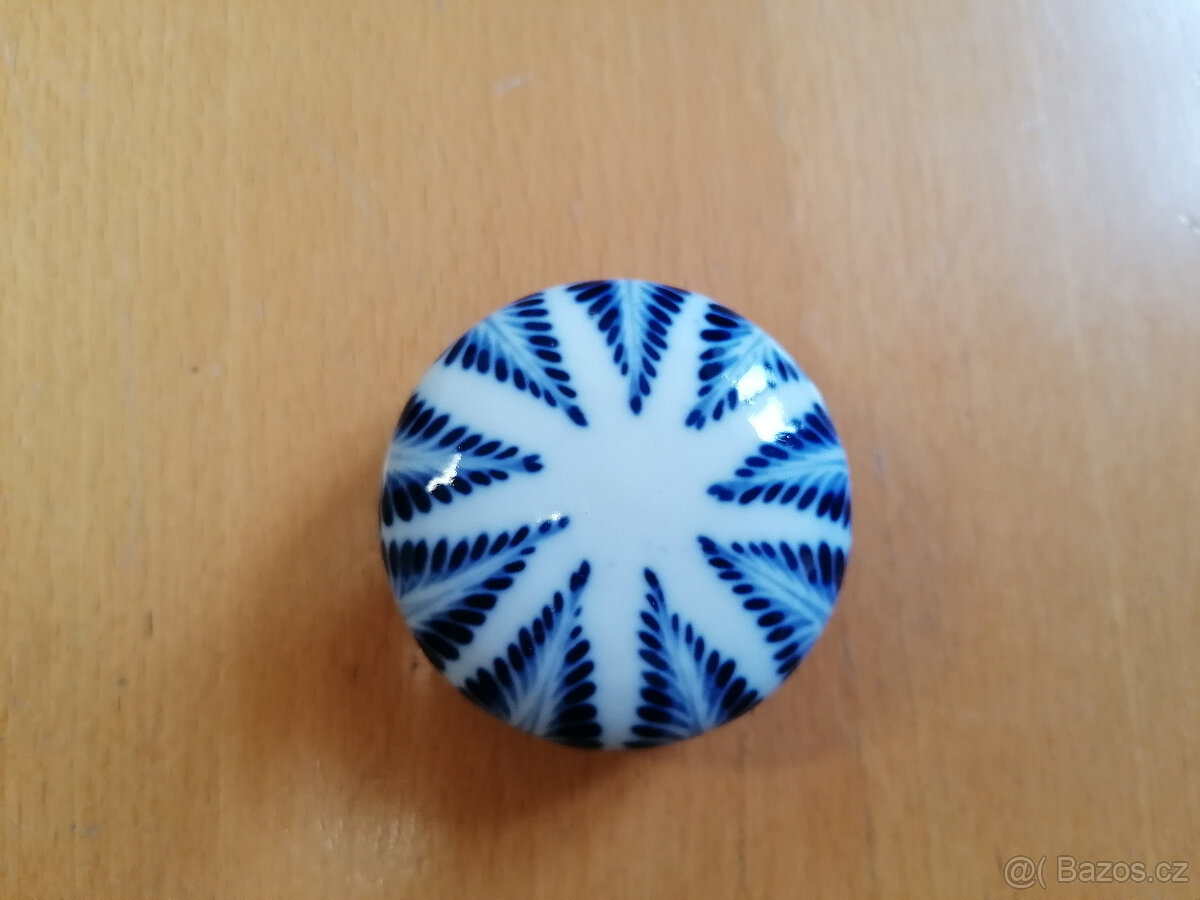 Drobná keramická miska s víčkem - 2