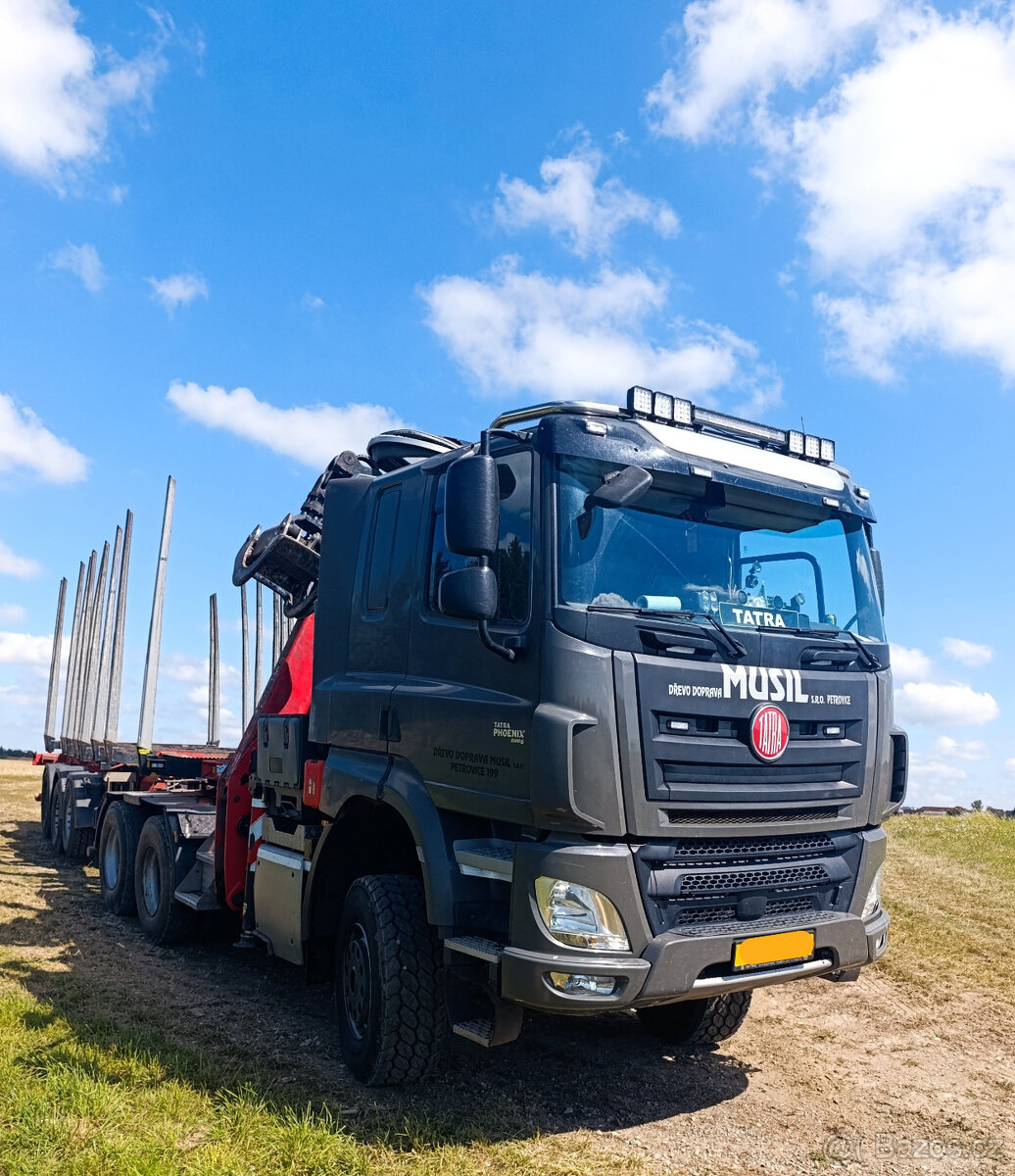 TATRA PHOENIX 530 6X6 (lesovůz) - 2