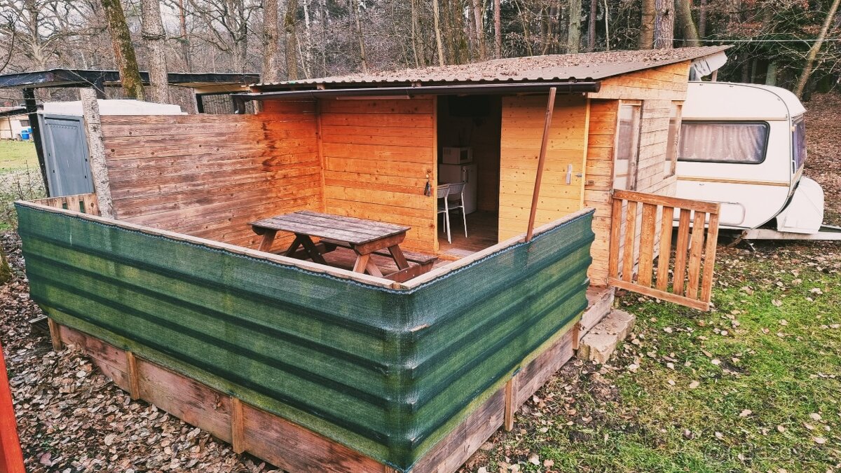 Chatka v kempu Jinolice - 2