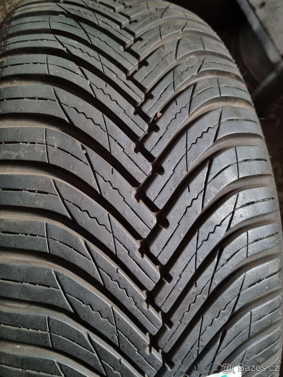 Zimní/celoroční pneumatiky MAXISS 205/55 R16 94V - 2