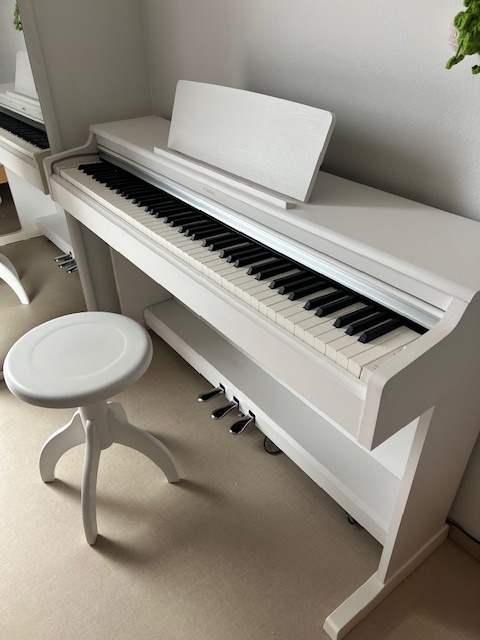 digitální piano Yamaha YPD 164 - 2