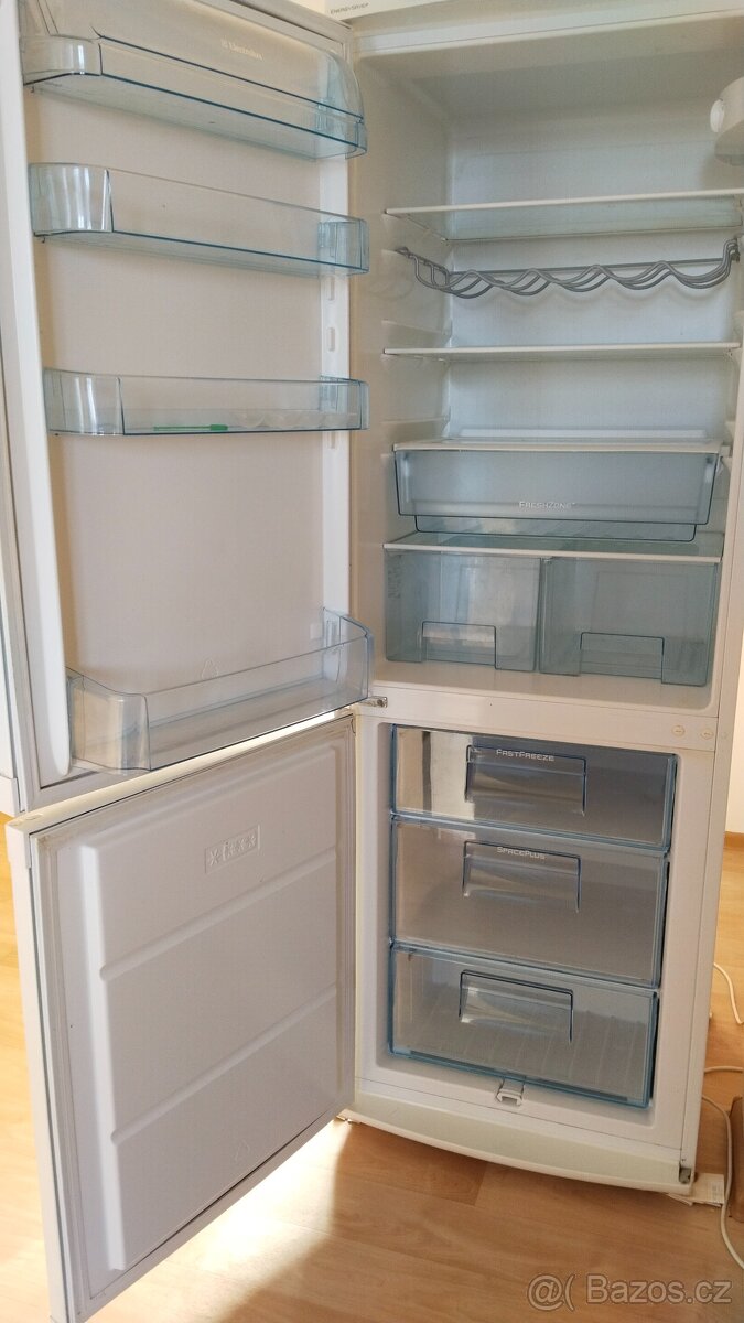 Prodám kombinovanou lednici Electrolux - 2