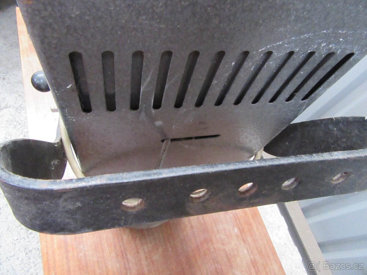 Nabízím starý divadelní reflektor - 2