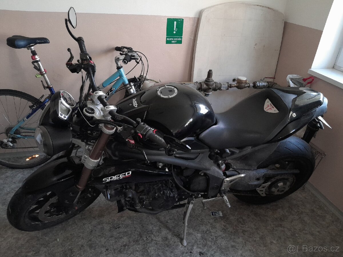 Triumph Speed Triple 1050 515NV 2011' - 2