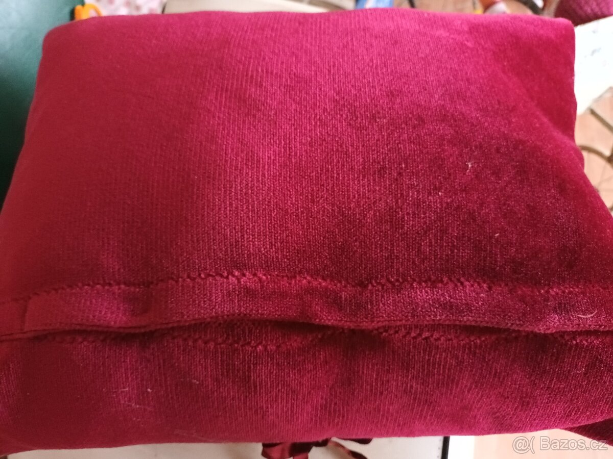 Polštářek dekorativní - 2