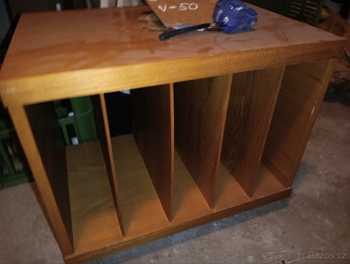 Stolek pro gramodesky ev. tisk - 2