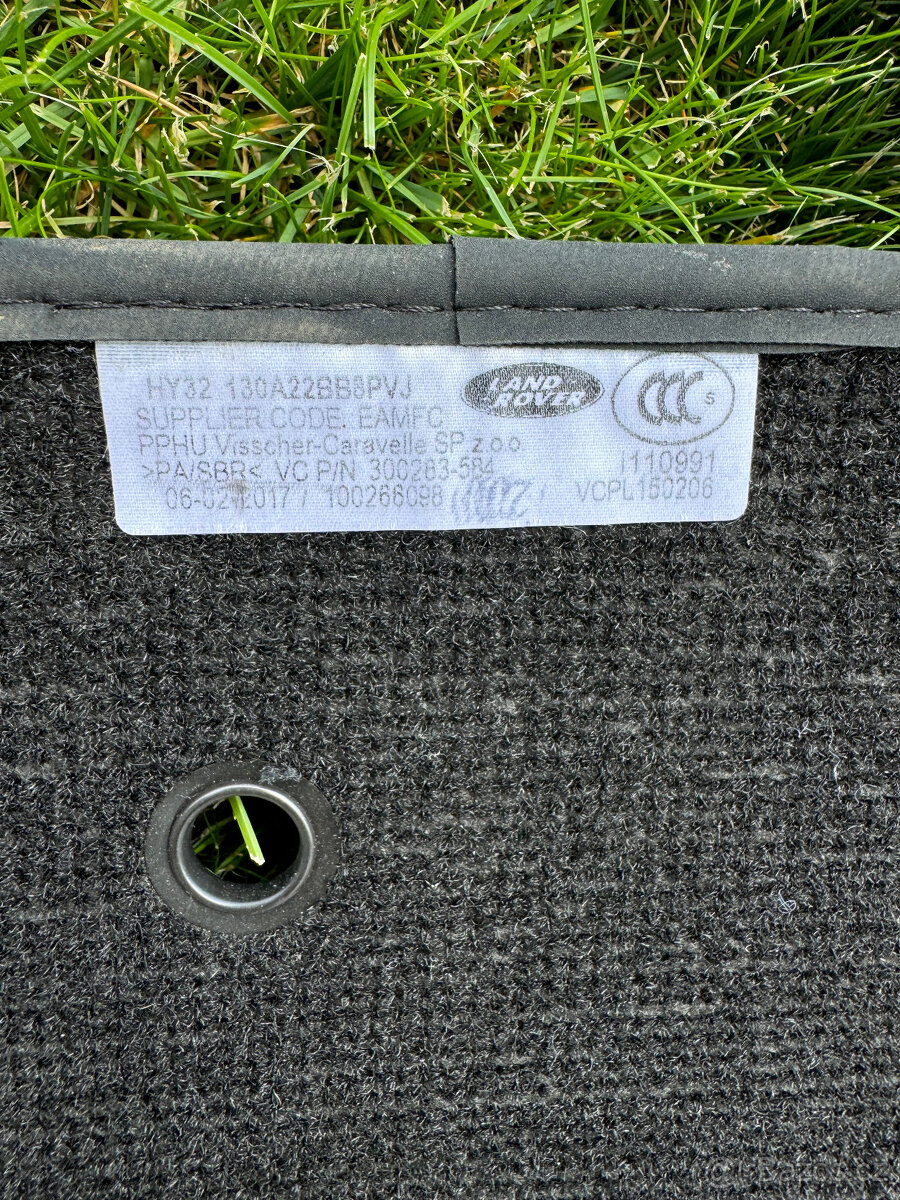 Prodám koberečky do auta LAND ROWER - 2