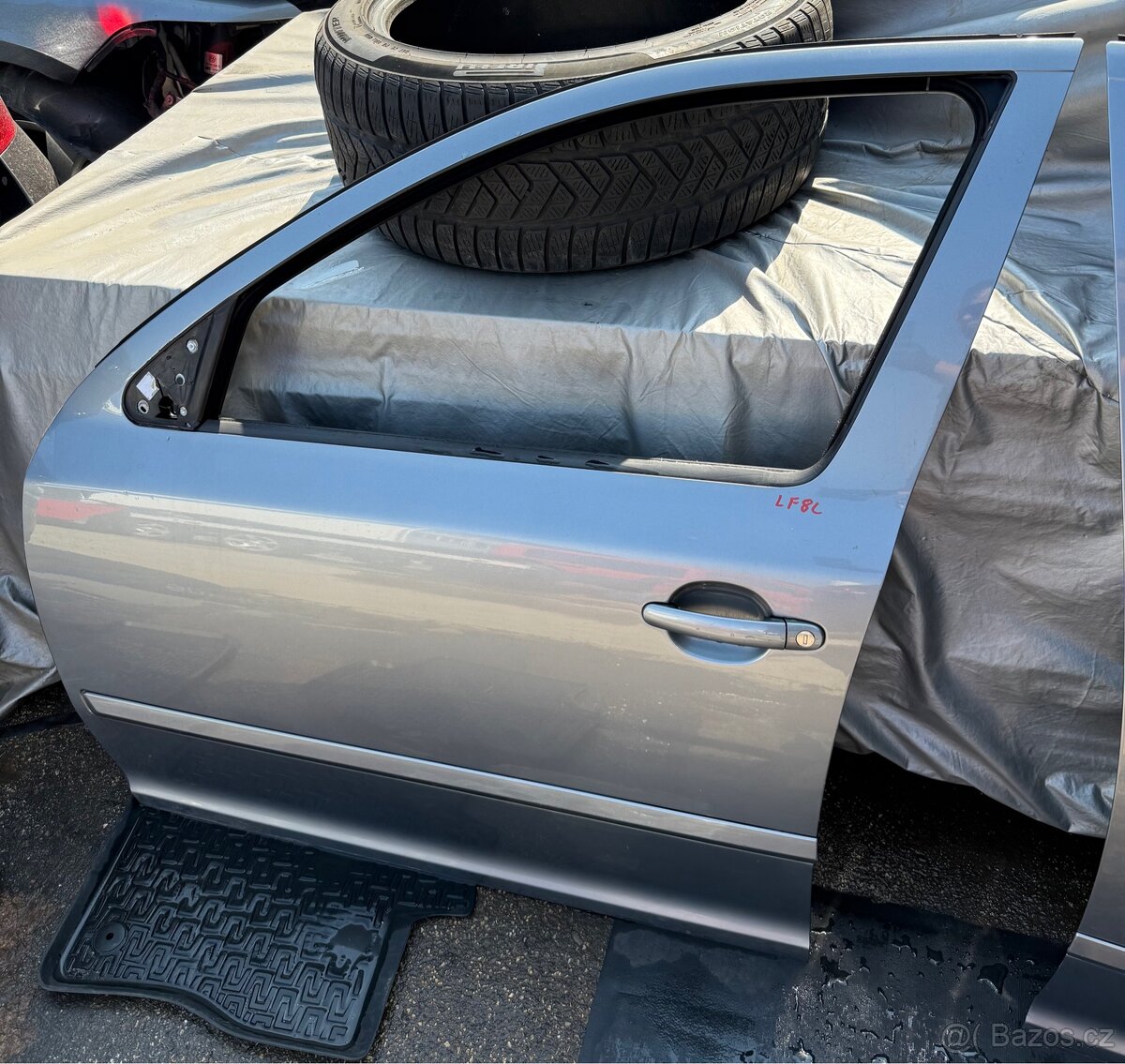 Přední dveře Octavia 2 - ŠEDÁ - 2