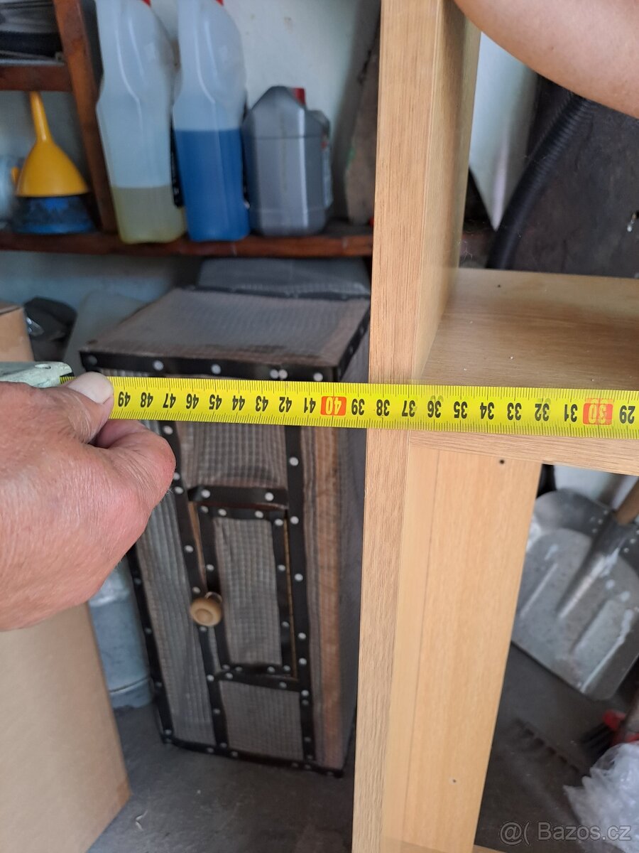 Police a polička - 2