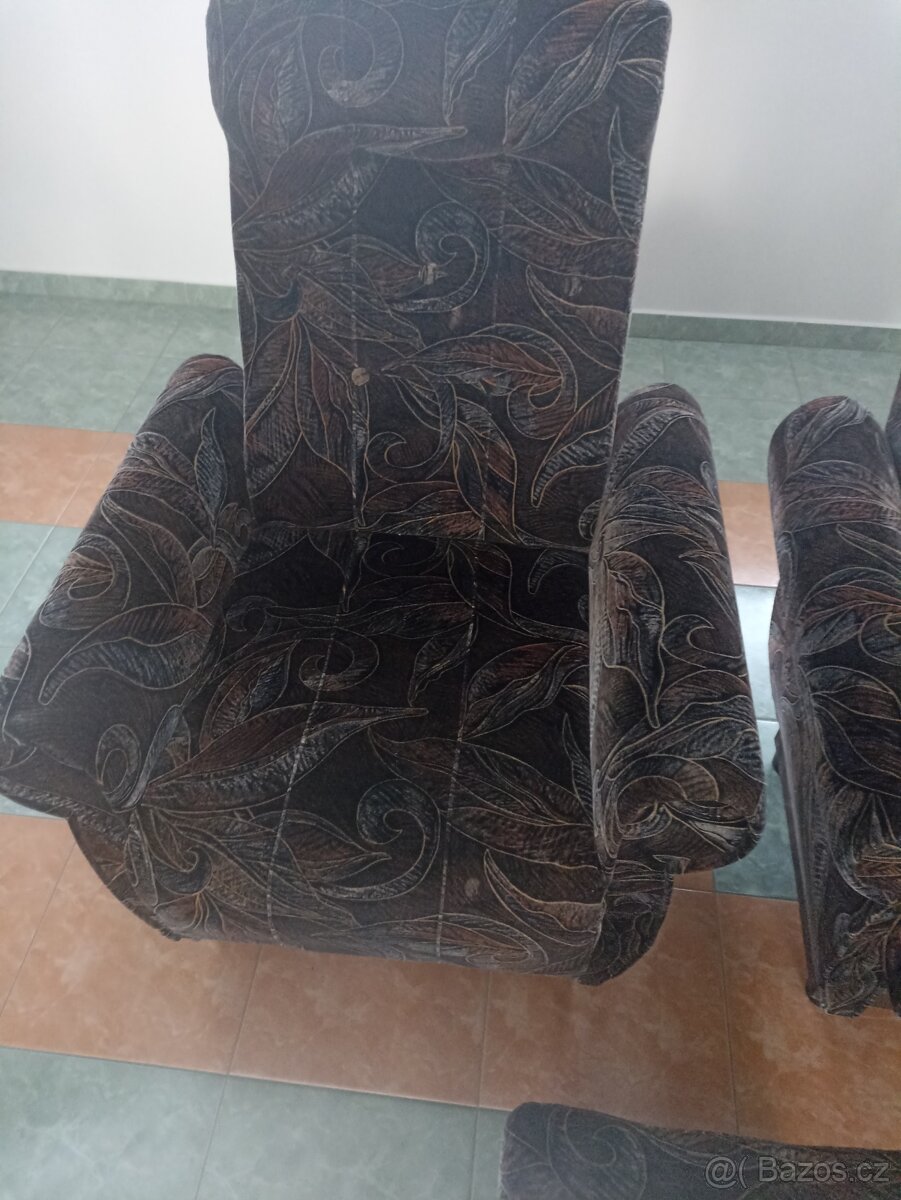 2x křeslo + taburet - 2