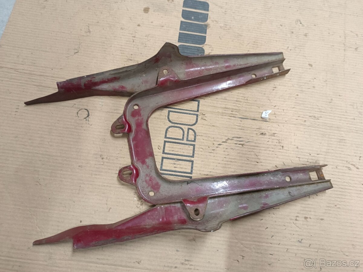 ČZ podsedlový rámek top - 2