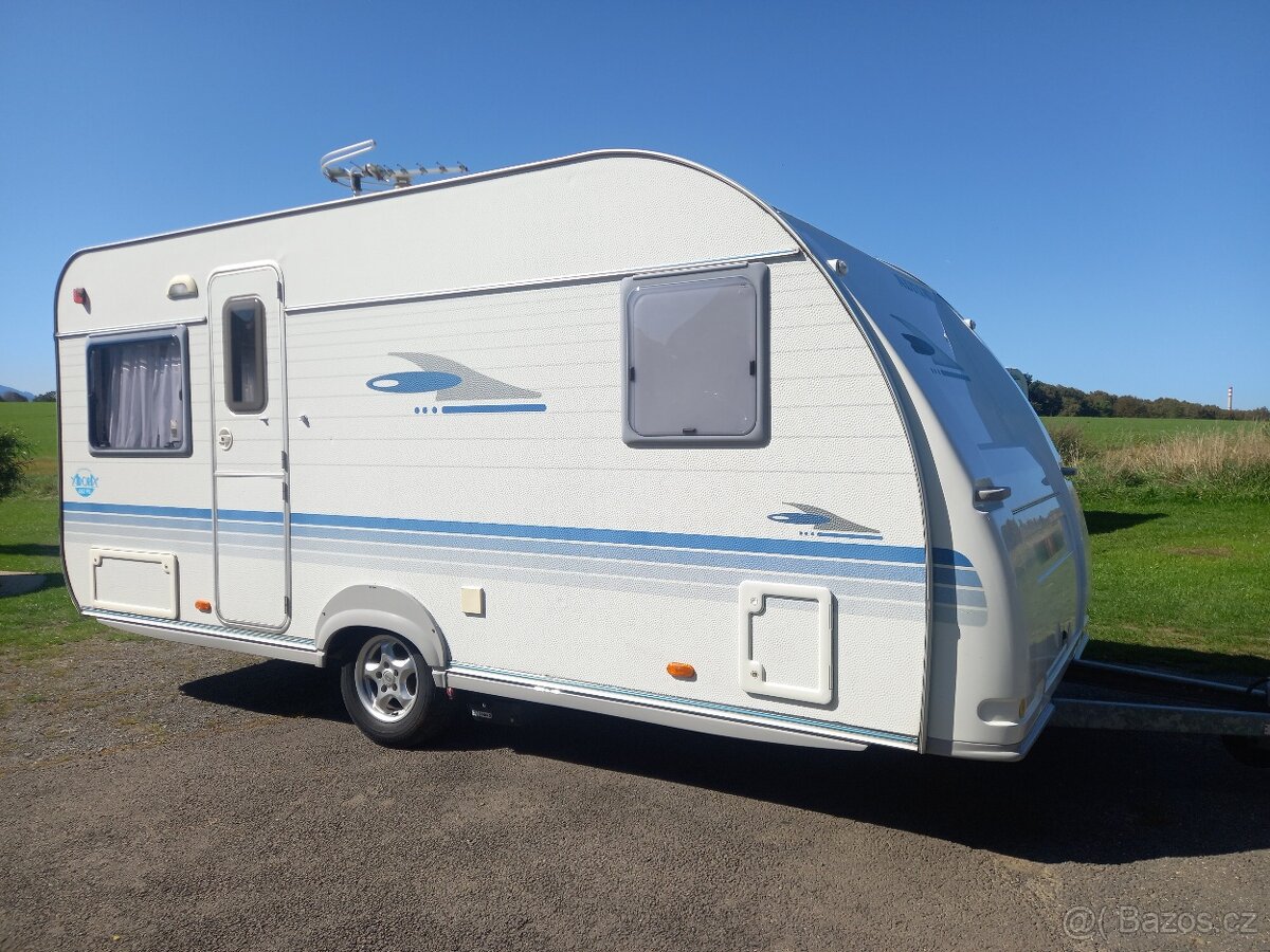 Prodám karavan ADRIA adora 462 PU. EL.POJEZD, PŘEDSTAN