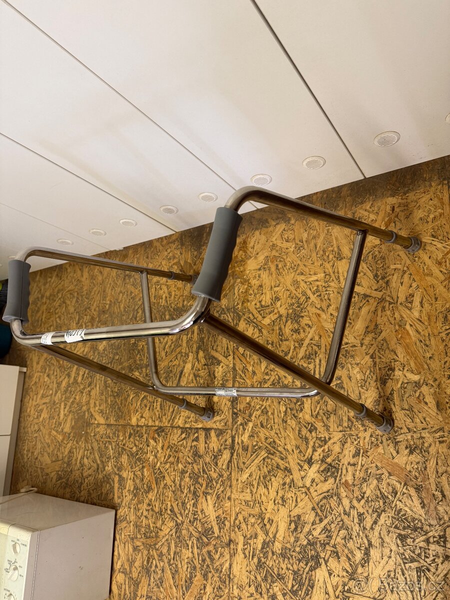 chodítko pro seniory - 2