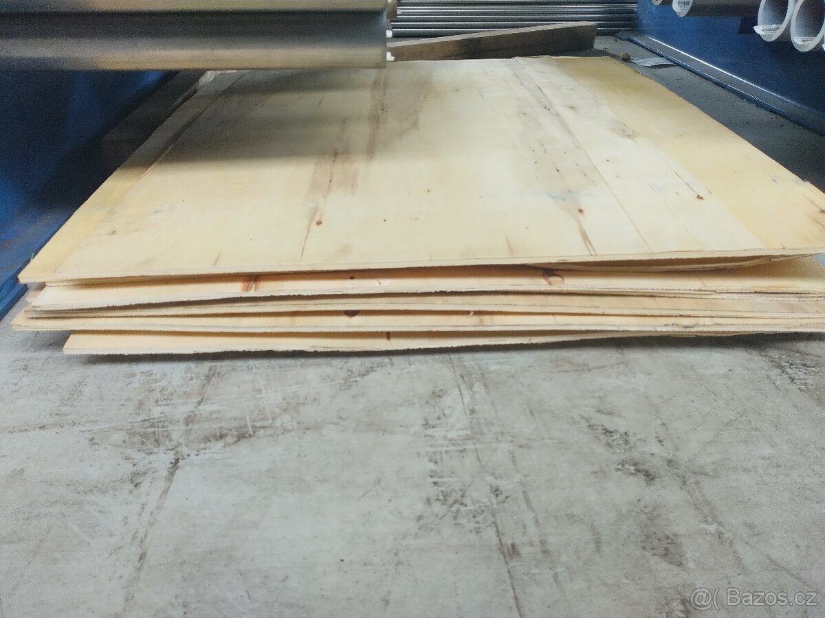 Palety a dřevěné desky - 2