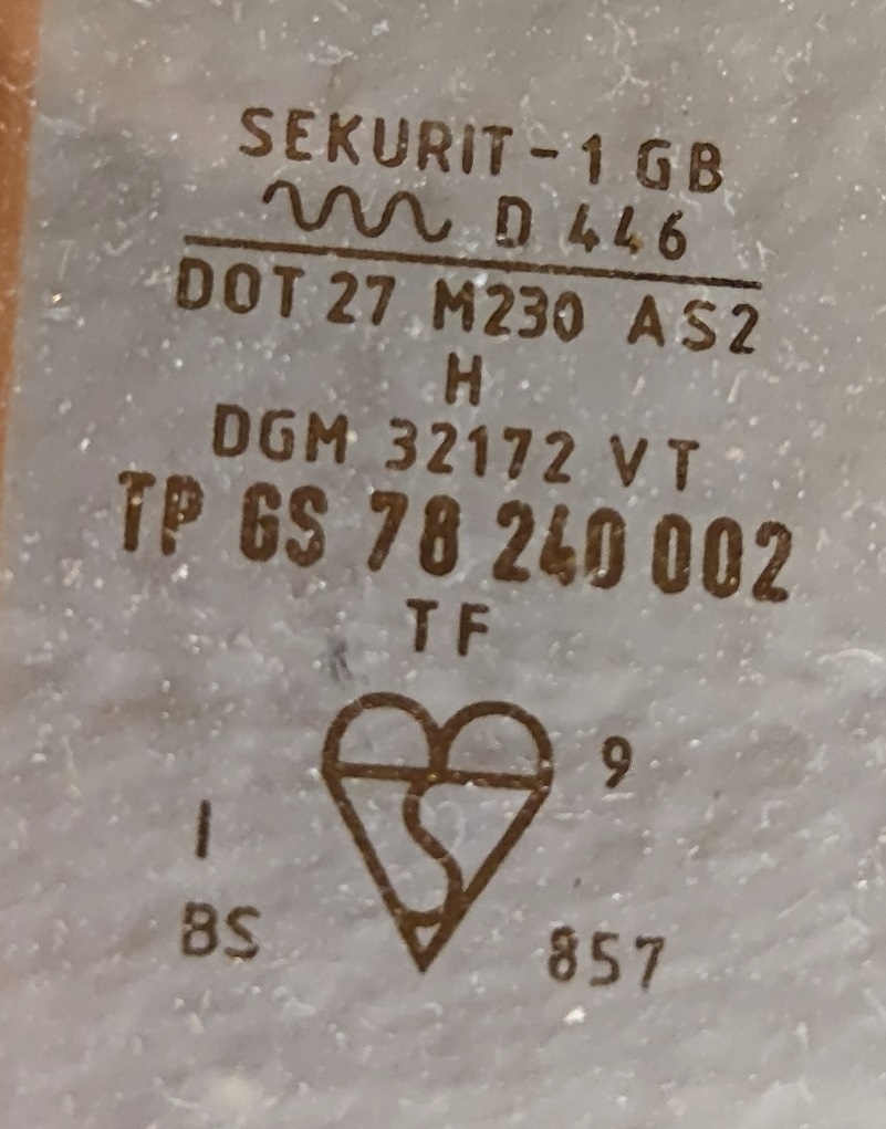 Ford Capri MKIII - zadní okno tónované do hněda - 2