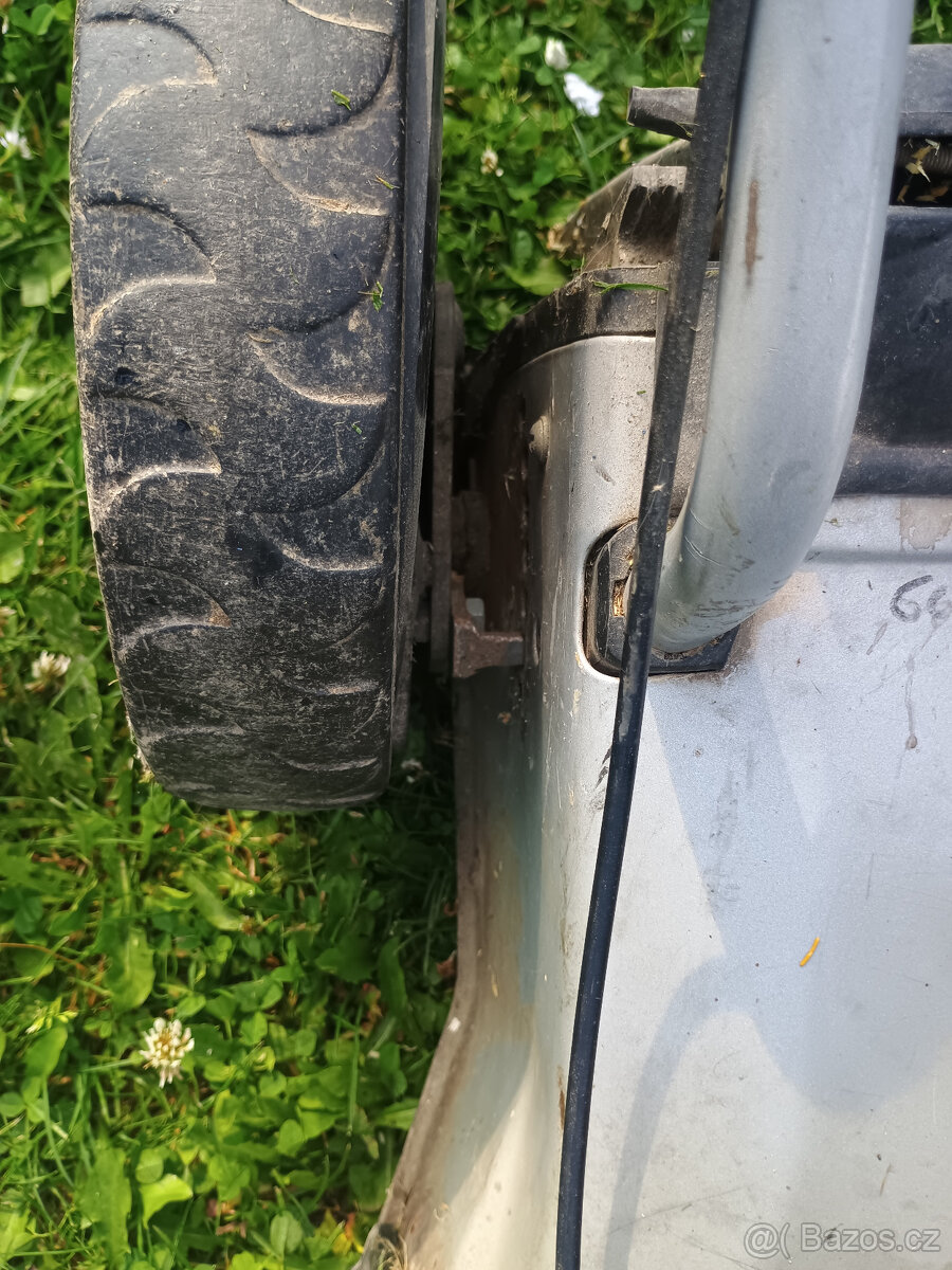 Zahradní sekačka Briggs a Straton 190cc - 2