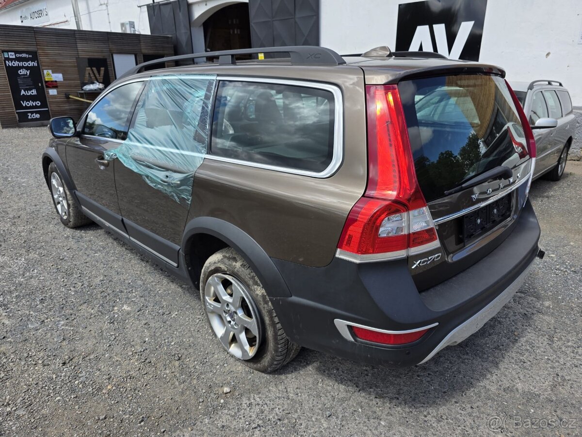 Volvo XC70 inscription D5 162kw - Náhradní díly - 2