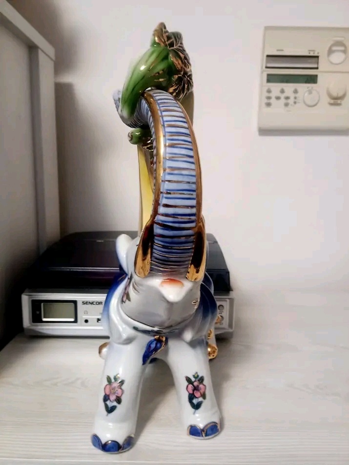 Porcelánový slon - 2