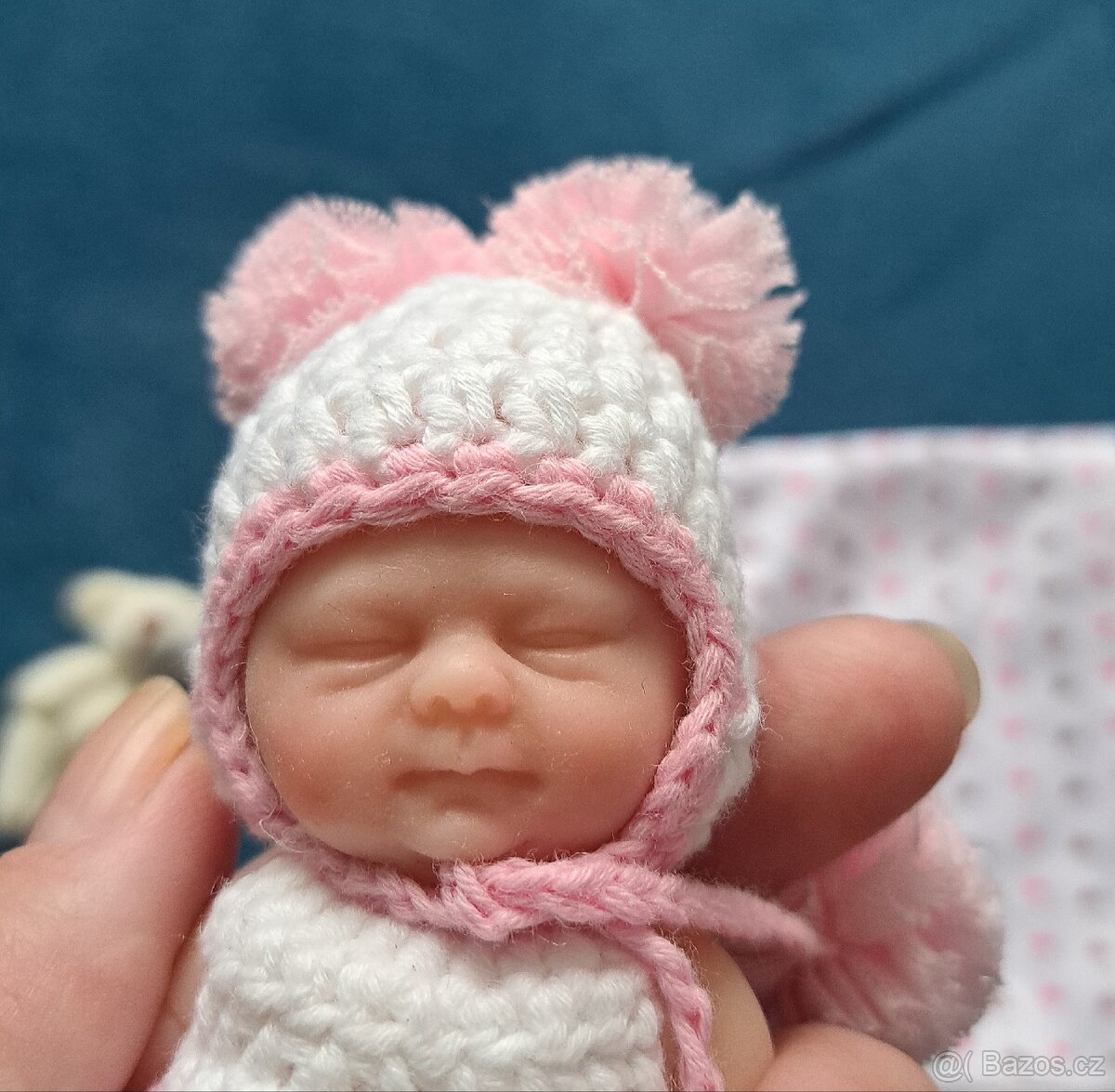 Malá realistická panenka - 2
