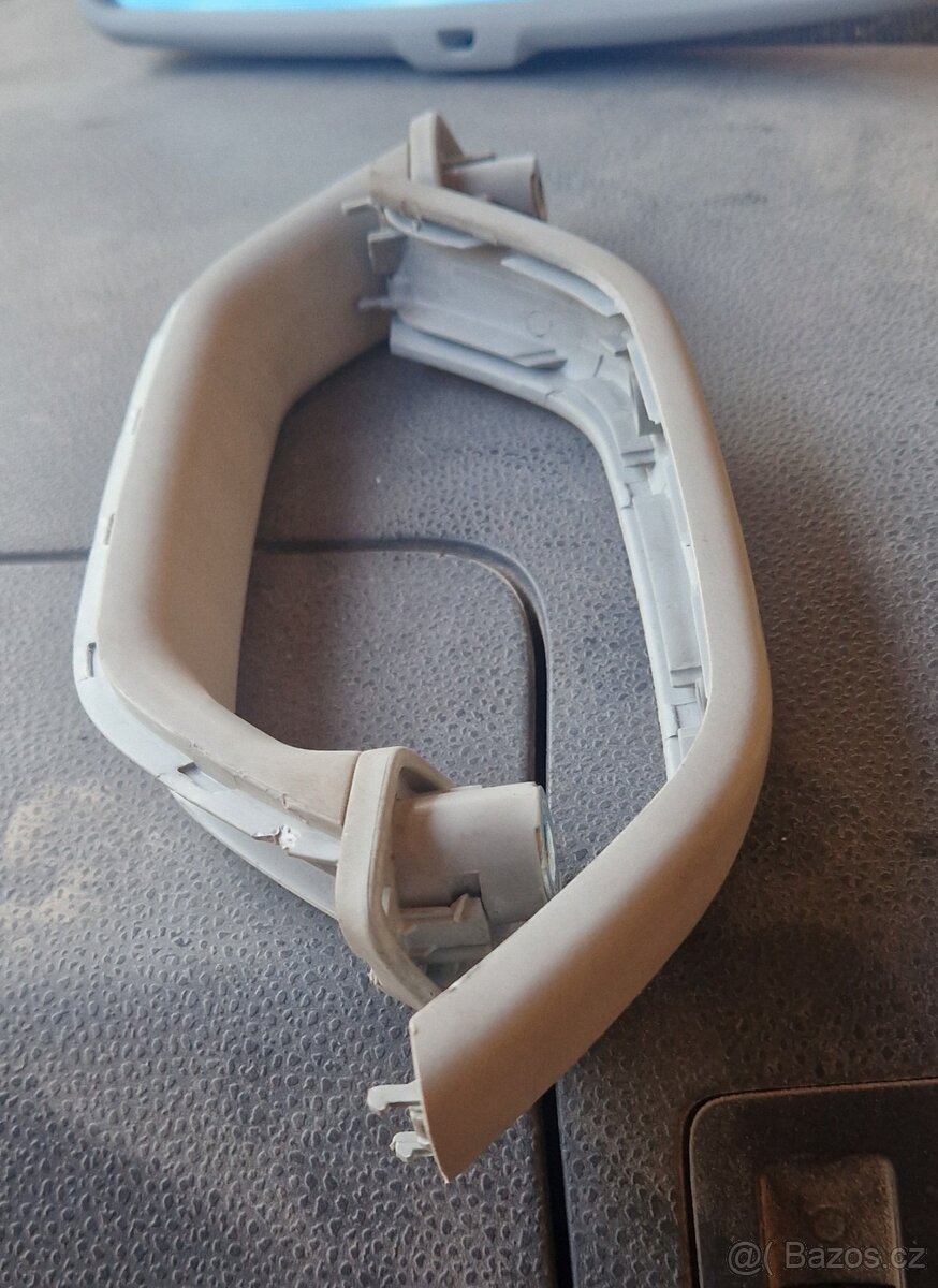 madlo ke spolujezdeci VW T5 Transporter - 2