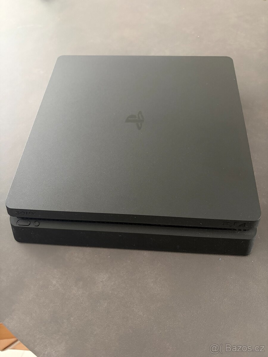 Playstation 4 slim - 500 GB - 2