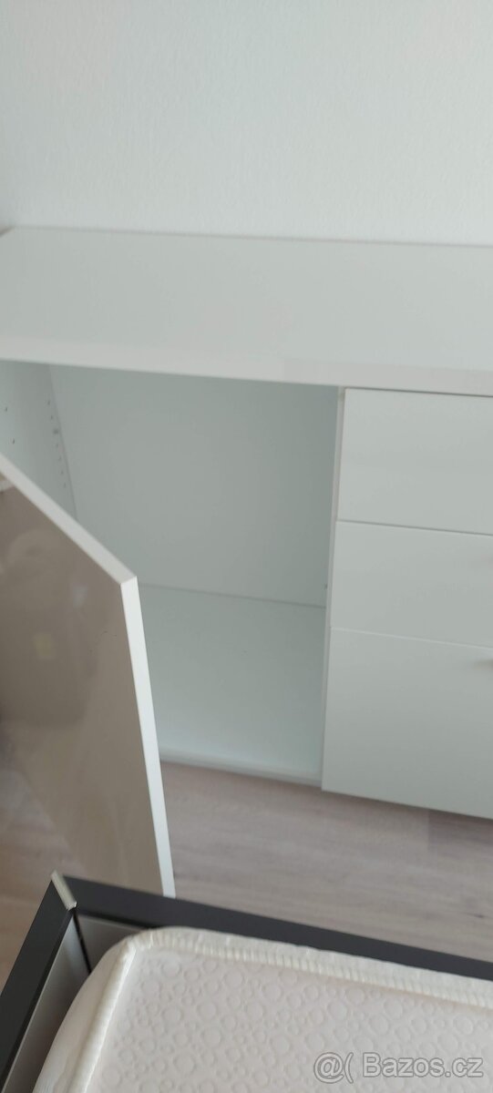 Komoda bílá lesk - 2