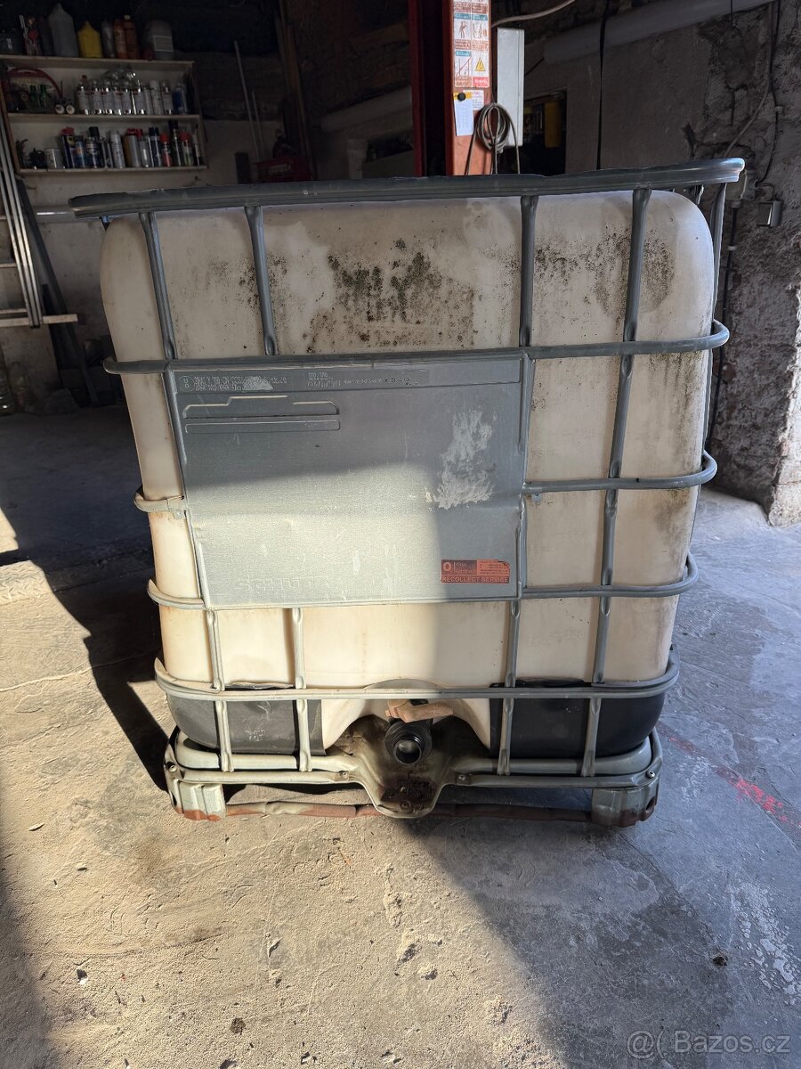 Nádrž na 1000 L IBC nádrž - 2