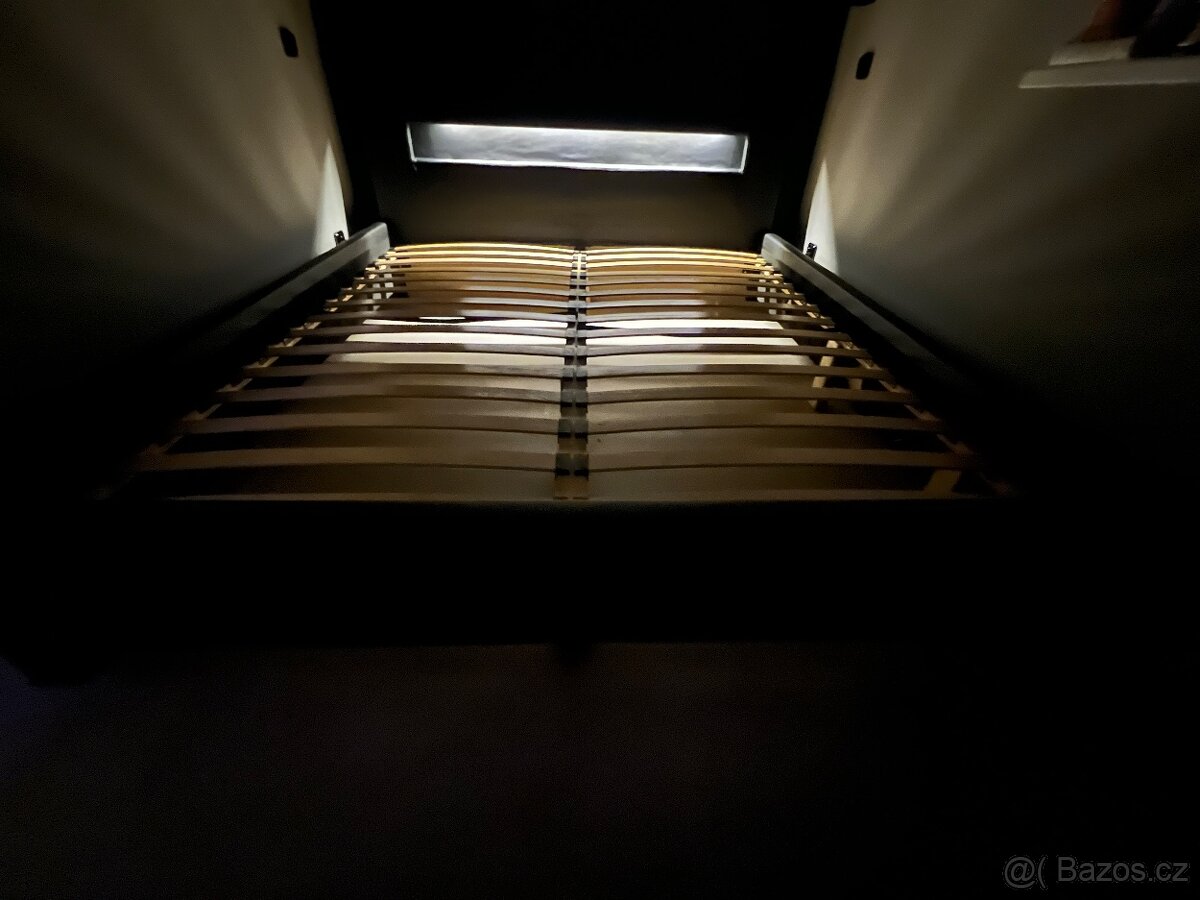 Čalouněná postel 180x200 - 2