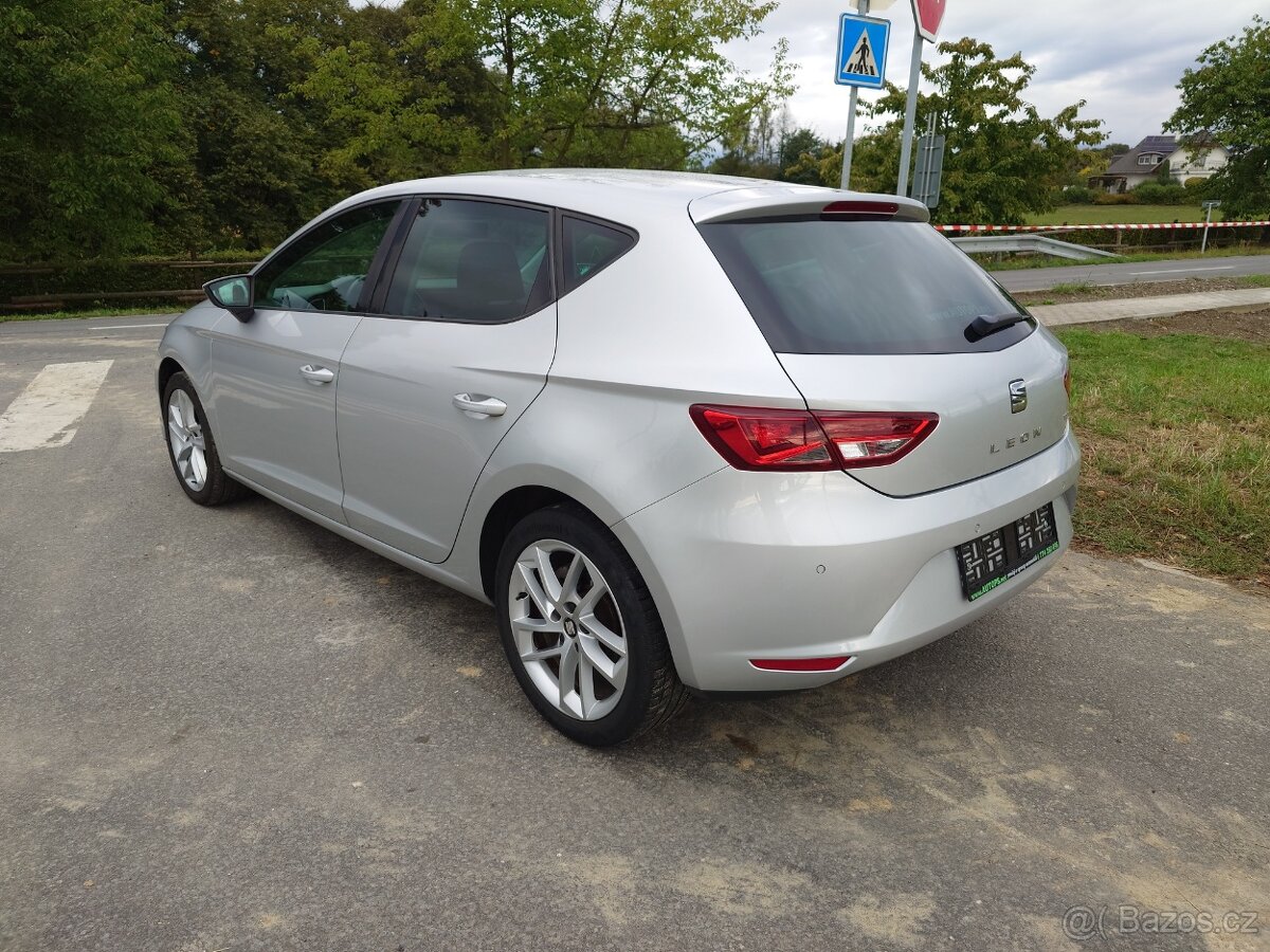 Seat Leon 1.6 TDi Style NAVIGACE, KAMERA - 2